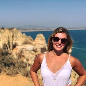 Meet your Posher, Alyssa